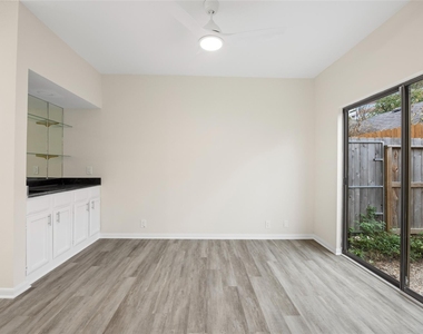 2668 Bering Drive - Photo Thumbnail 11