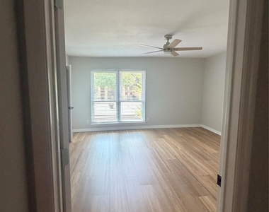 1351 Mardi Lane - Photo Thumbnail 8
