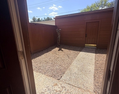 1351 Mardi Lane - Photo Thumbnail 16