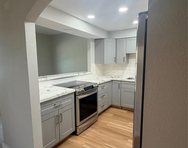 1351 Mardi Lane - Photo Thumbnail 5