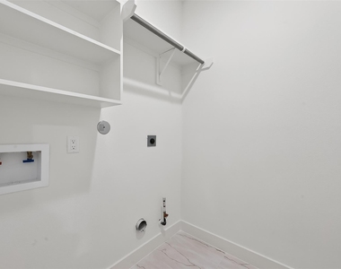 951 Highland Light Lane - Photo Thumbnail 16