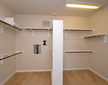 19415 Countryroad Drive - Photo Thumbnail 15