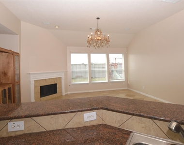 19415 Countryroad Drive - Photo Thumbnail 7