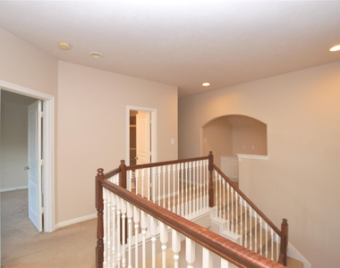 19415 Countryroad Drive - Photo Thumbnail 16