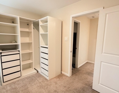 16451 Jasmine Marie Place - Photo Thumbnail 10