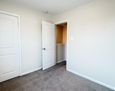 16451 Jasmine Marie Place - Photo Thumbnail 7