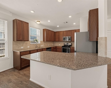 1850 Commons Hill Lane - Photo Thumbnail 15