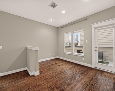 1510 Crockett Street - Photo Thumbnail 24