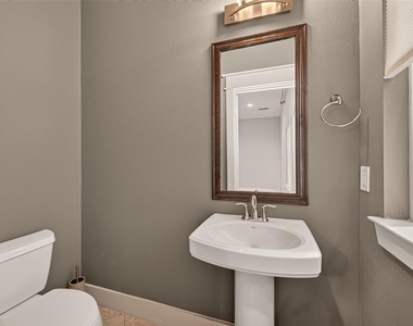 1510 Crockett Street - Photo Thumbnail 23