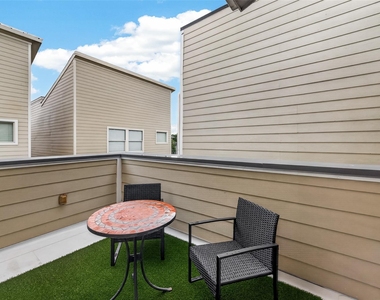1510 Crockett Street - Photo Thumbnail 36