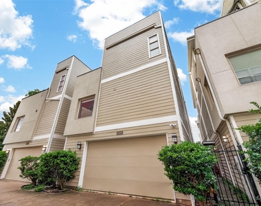 1510 Crockett Street - Photo Thumbnail 4