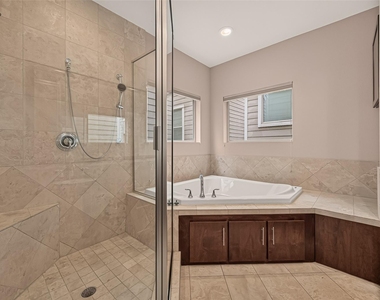 1510 Crockett Street - Photo Thumbnail 29