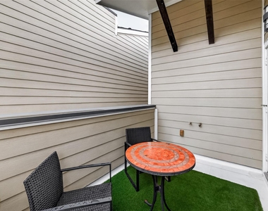 1510 Crockett Street - Photo Thumbnail 37