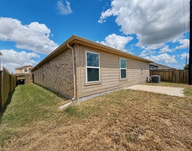 7942 Vacek Meadows Loop - Photo Thumbnail 18