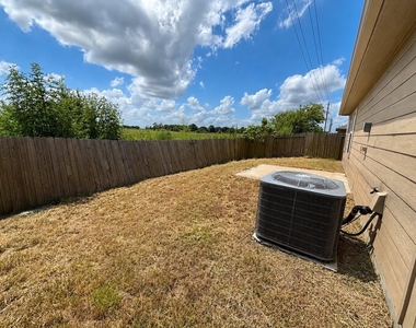 7942 Vacek Meadows Loop - Photo Thumbnail 16