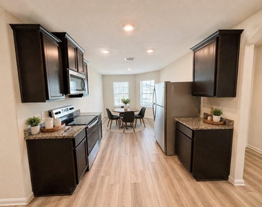 7942 Vacek Meadows Loop - Photo Thumbnail 2