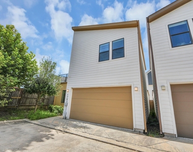 1703 Cedrocanna Lane - Photo Thumbnail 2