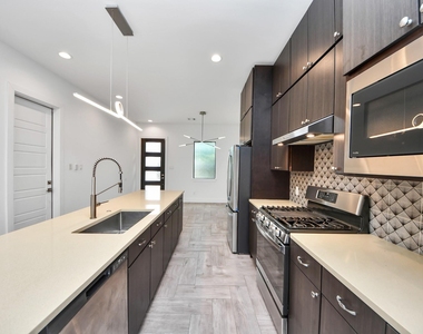 1703 Cedrocanna Lane - Photo Thumbnail 12