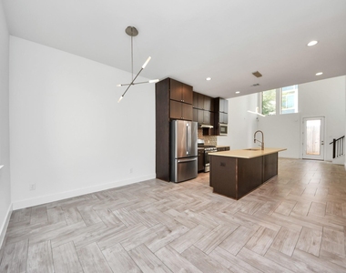 1703 Cedrocanna Lane - Photo Thumbnail 6