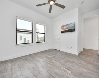 1703 Cedrocanna Lane - Photo Thumbnail 42