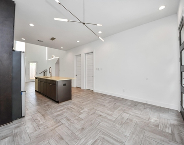 1703 Cedrocanna Lane - Photo Thumbnail 7