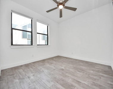 1703 Cedrocanna Lane - Photo Thumbnail 34