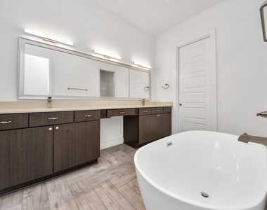 1703 Cedrocanna Lane - Photo Thumbnail 24