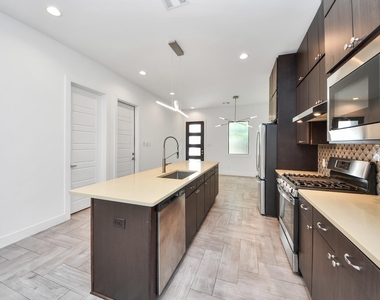 1703 Cedrocanna Lane - Photo Thumbnail 11