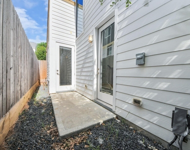 1703 Cedrocanna Lane - Photo Thumbnail 28