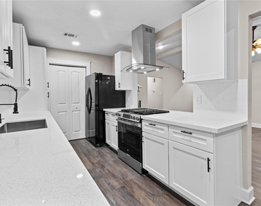 3319 Laurel Fork Drive - Photo Thumbnail 5