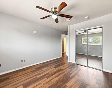 1814 Country Village Boulevard - Photo Thumbnail 16