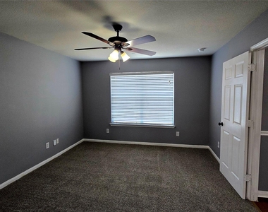 7122 Sunrise Hill Lane - Photo Thumbnail 14