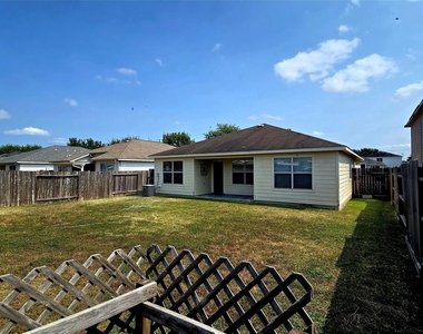 7122 Sunrise Hill Lane - Photo Thumbnail 26