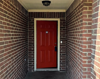 7122 Sunrise Hill Lane - Photo Thumbnail 2
