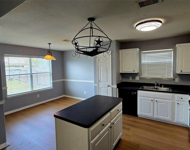 7122 Sunrise Hill Lane - Photo Thumbnail 22