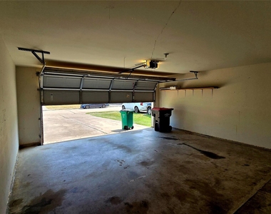 7122 Sunrise Hill Lane - Photo Thumbnail 24