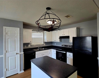 7122 Sunrise Hill Lane - Photo Thumbnail 21