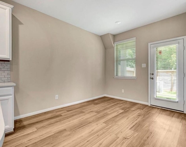 16104 Oregon Oak Drive - Photo Thumbnail 19