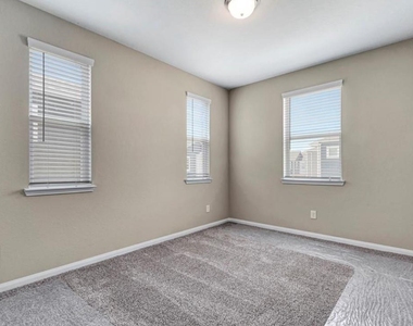 16104 Oregon Oak Drive - Photo Thumbnail 23