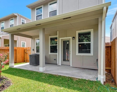 16104 Oregon Oak Drive - Photo Thumbnail 26