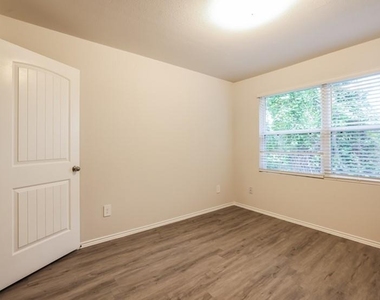 2735 Bouvardia Way - Photo Thumbnail 6