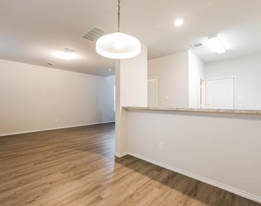2735 Bouvardia Way - Photo Thumbnail 3