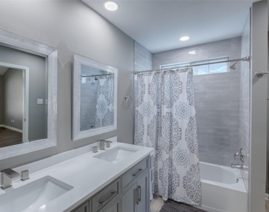3607 Hampstead Court - Photo Thumbnail 17