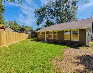 3607 Hampstead Court - Photo Thumbnail 23