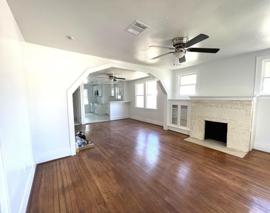 107 Sinclair Street - Photo Thumbnail 10