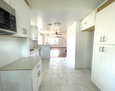 107 Sinclair Street - Photo Thumbnail 6