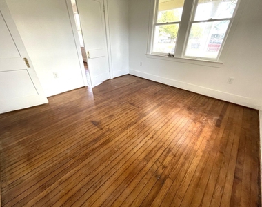 107 Sinclair Street - Photo Thumbnail 24