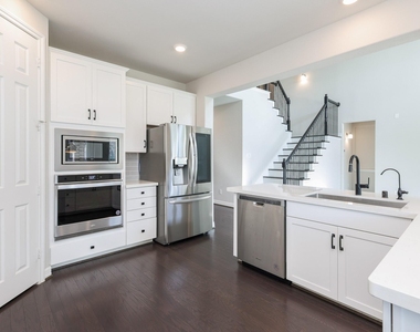 2119 Stargrass Drive - Photo Thumbnail 12