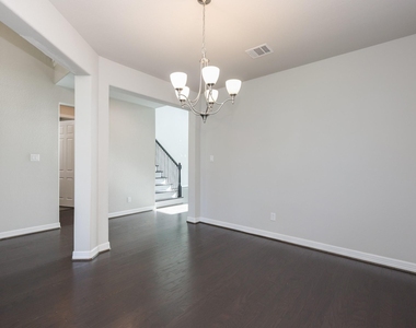 2119 Stargrass Drive - Photo Thumbnail 5