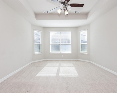 2119 Stargrass Drive - Photo Thumbnail 18